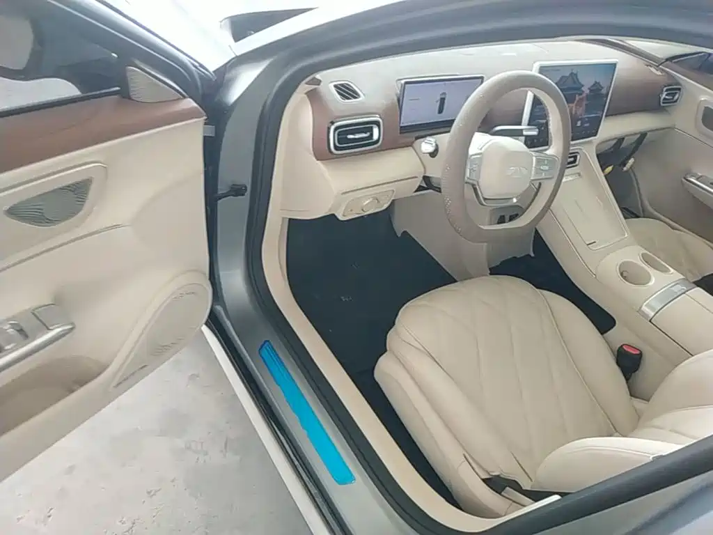 Chery Fengyun A9L 2025 — фото 16