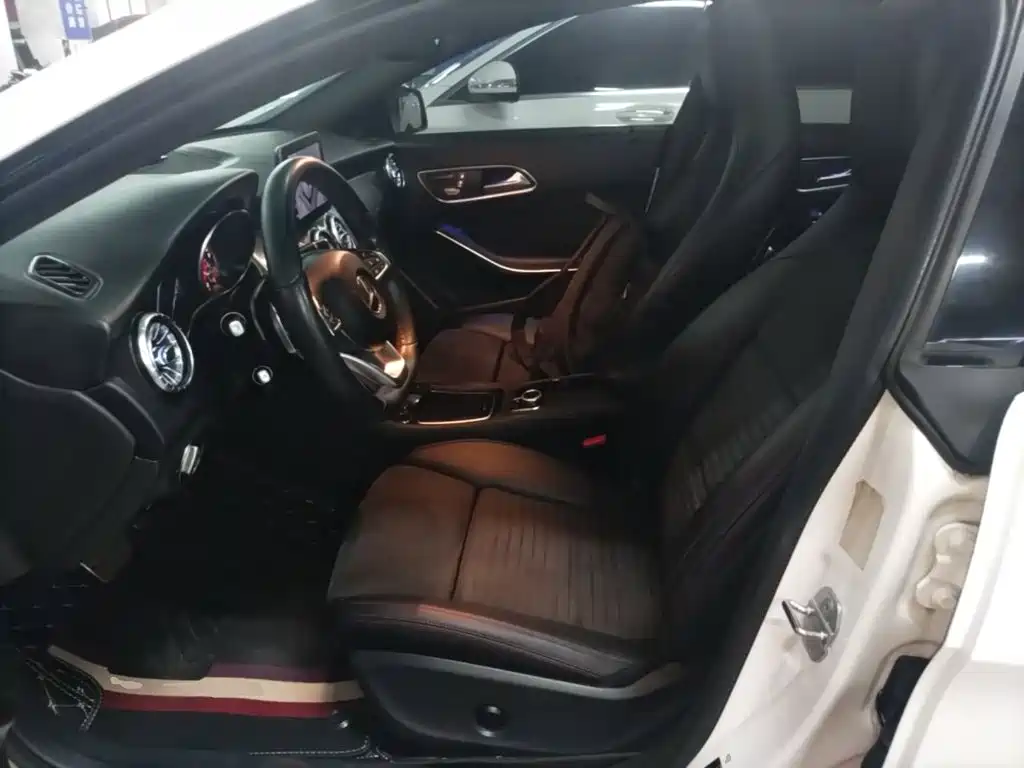 Mercedes-Benz CLA 2018 — фото 15
