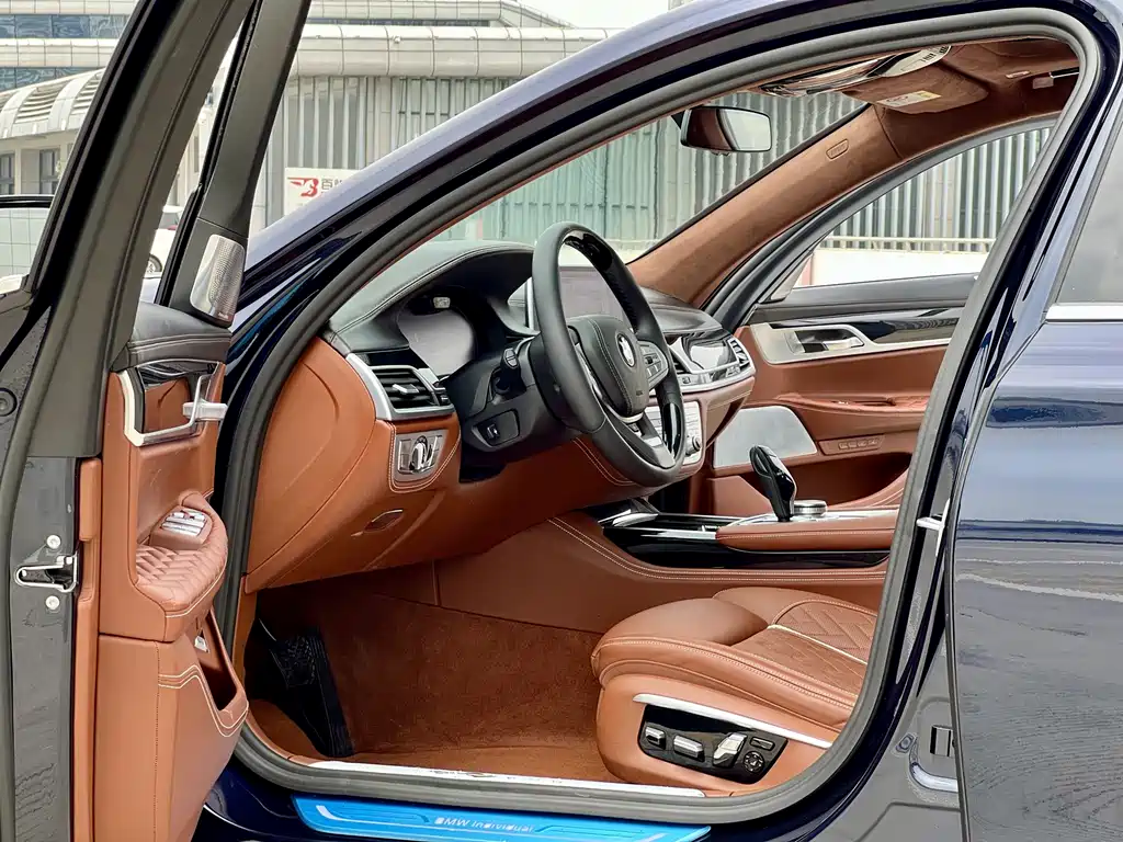 BMW 7 Series 2021