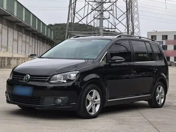 Volkswagen Touran 2015