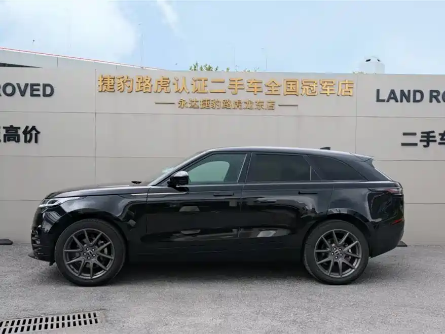 Land Rover Velar 2025
