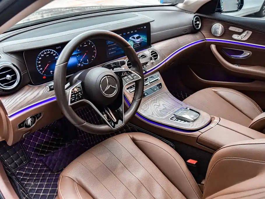 Mercedes-Benz E-Class 2022 — фото 13