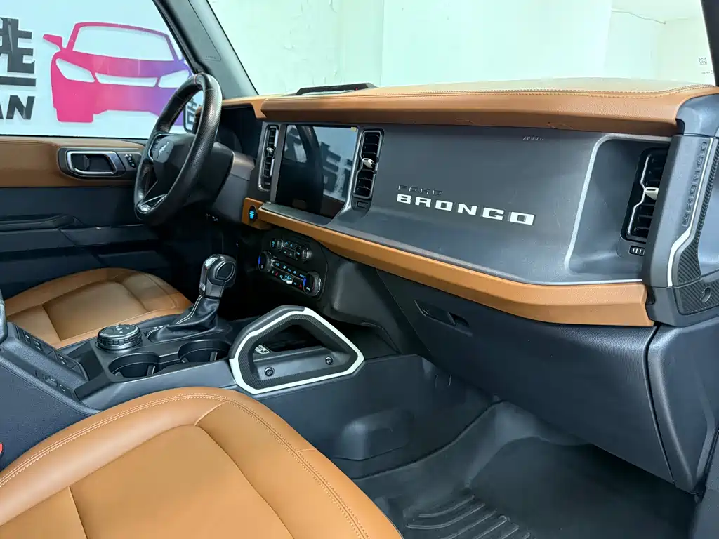Ford Bronco 2024 — фото 10