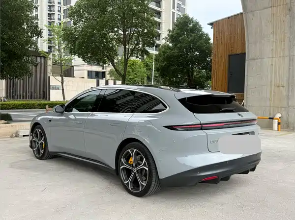 NIO ET5T 2024