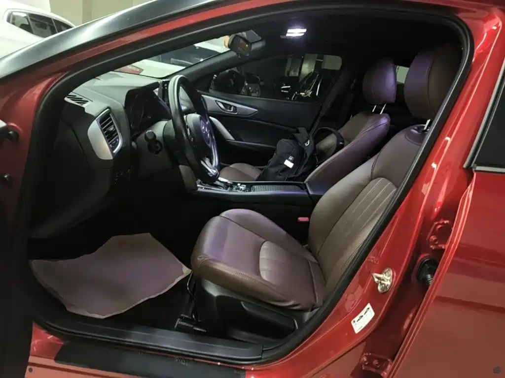 Mazda CX-4 2019 — фото 15