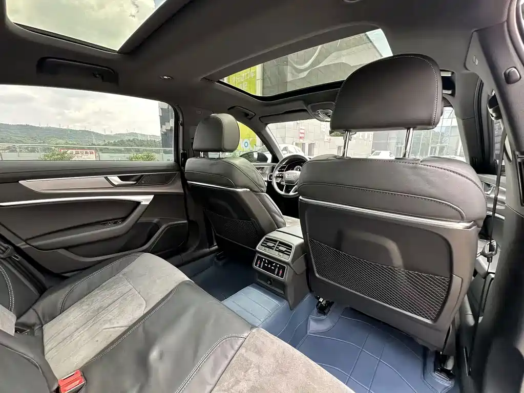 Audi A6L 2021 — фото 36