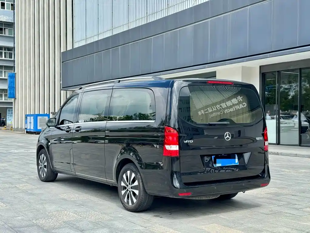 Mercedes-Benz Vito 2022 — фото 4