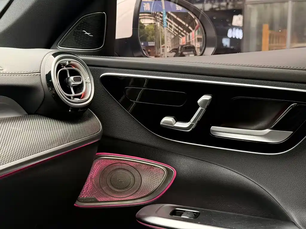 Mercedes-Benz C-Class 2023 — фото 8
