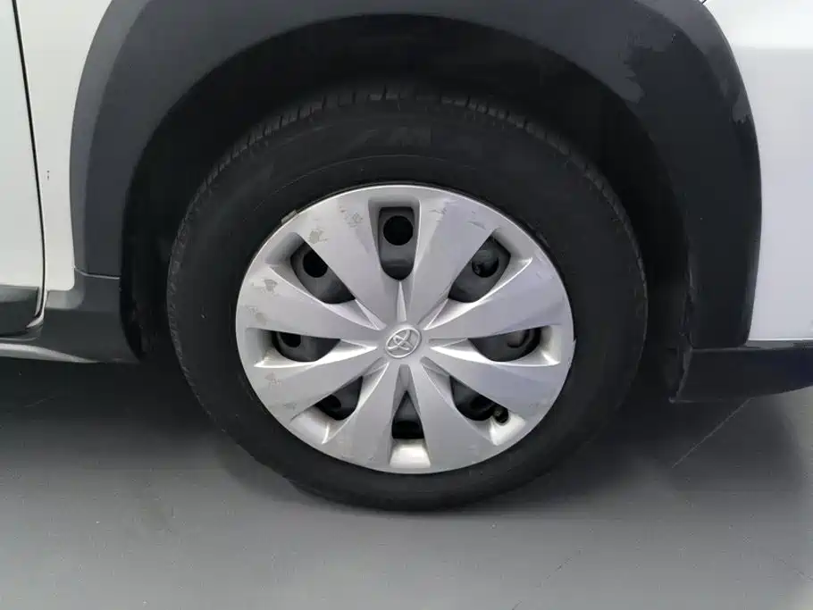 Toyota Yaris L 2023