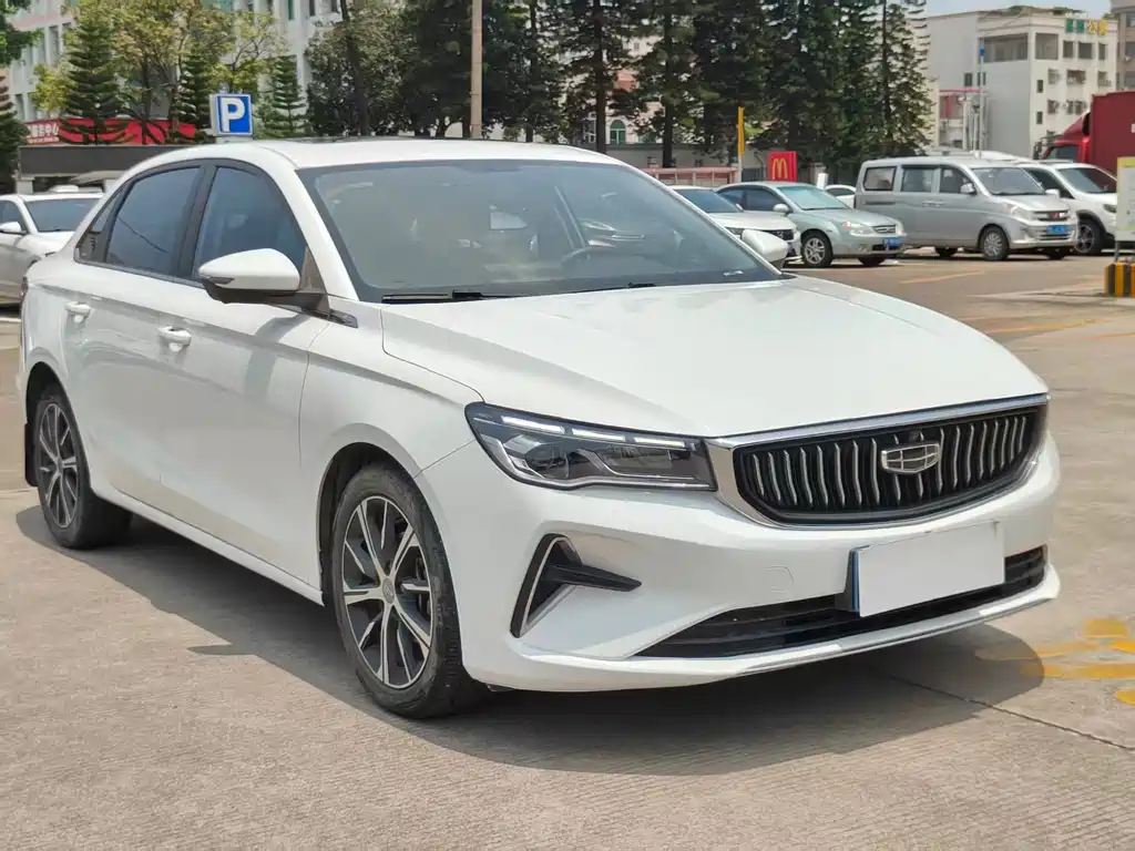 Geely Emgrand 2021