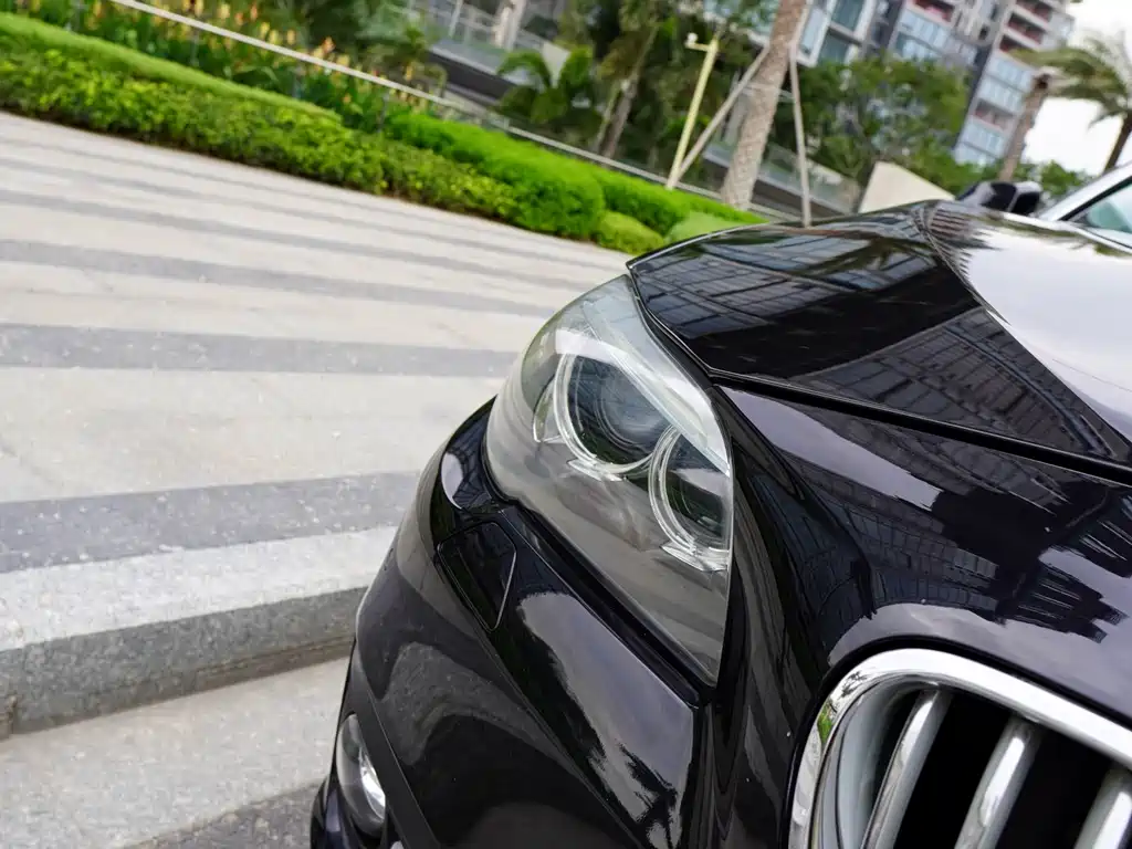 BMW 5 Series 2015 — фото 18