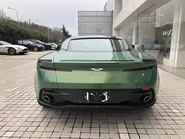 Aston Martin DB11 2019