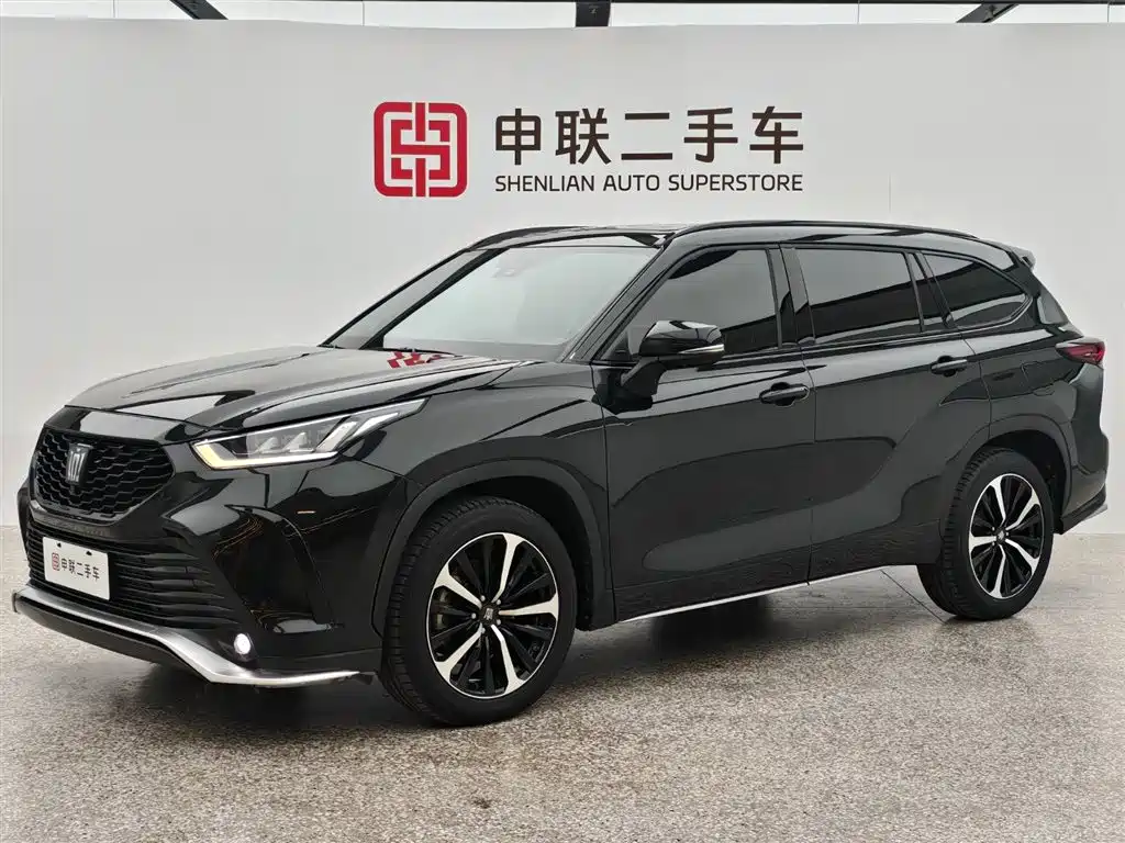 Toyota Crown Kluger 2024