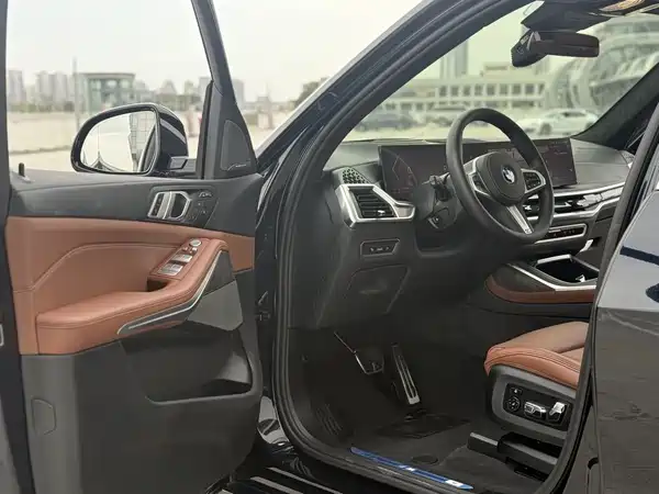 BMW X7 2025