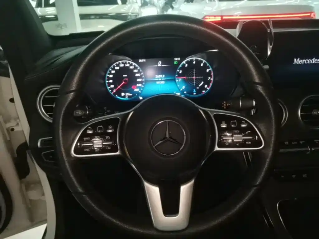 Mercedes-Benz GLC 2020 — фото 11