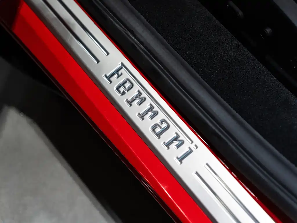 Ferrari F8 2022 — фото 18