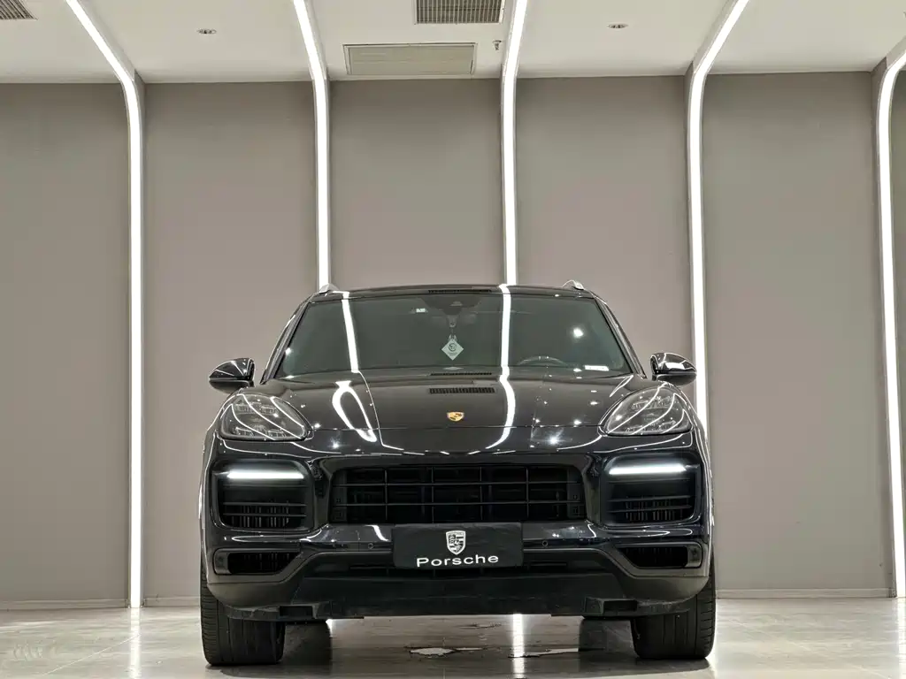 Porsche Cayenne 2021 — фото 2