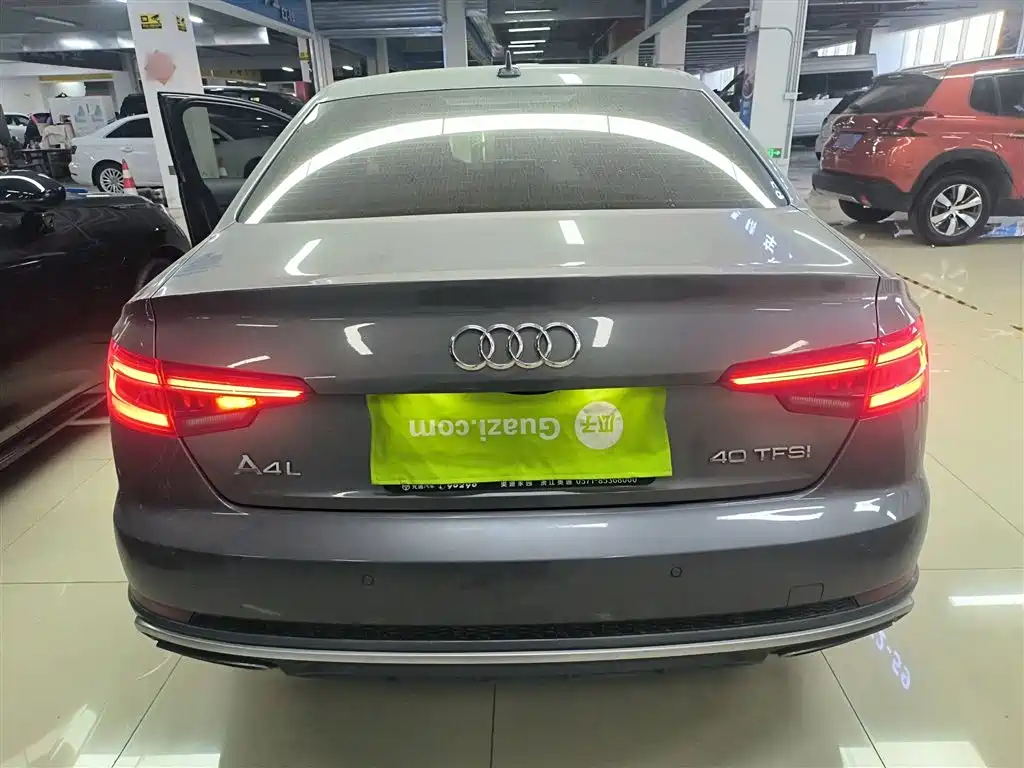 Audi A4L 2019 — фото 22