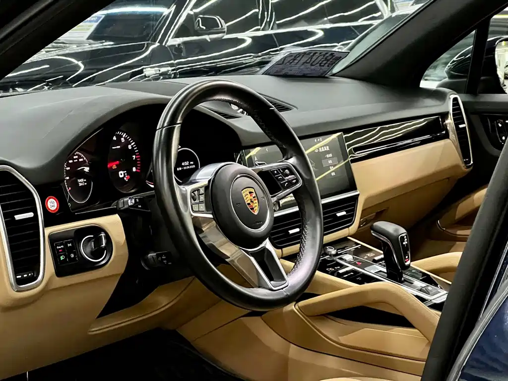 Porsche Cayenne 2018 — фото 8