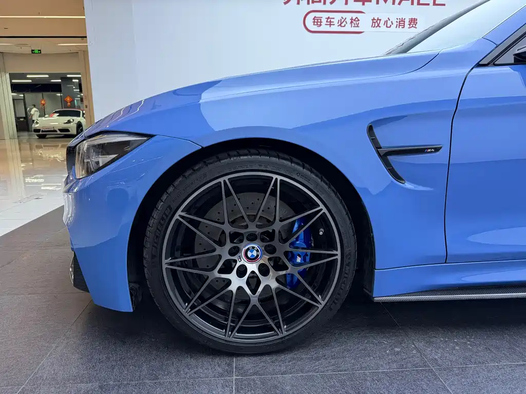 BMW M4 2018 — фото 11