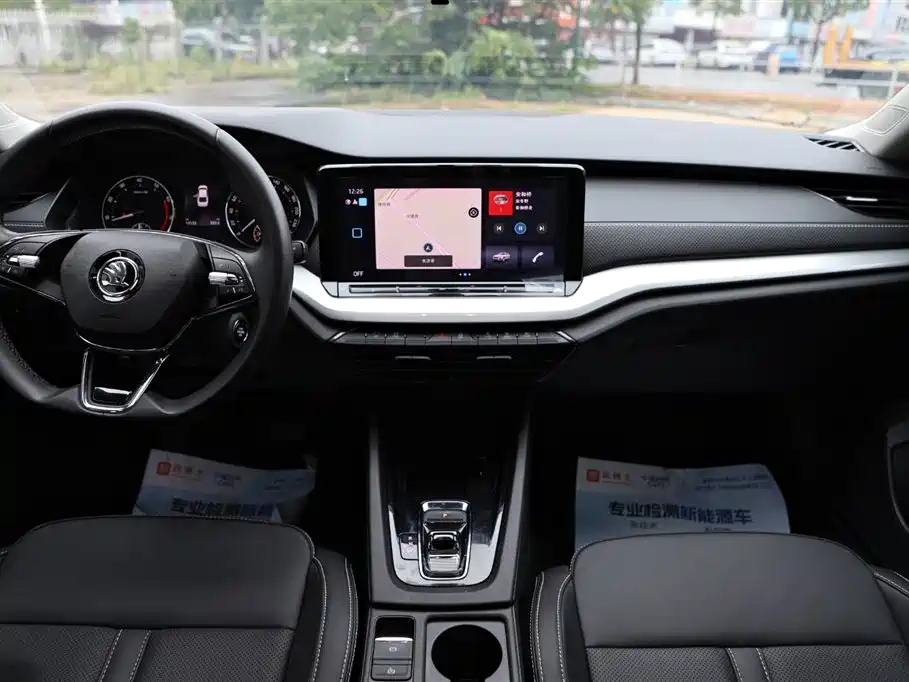 Skoda Octavia 2022 — фото 17