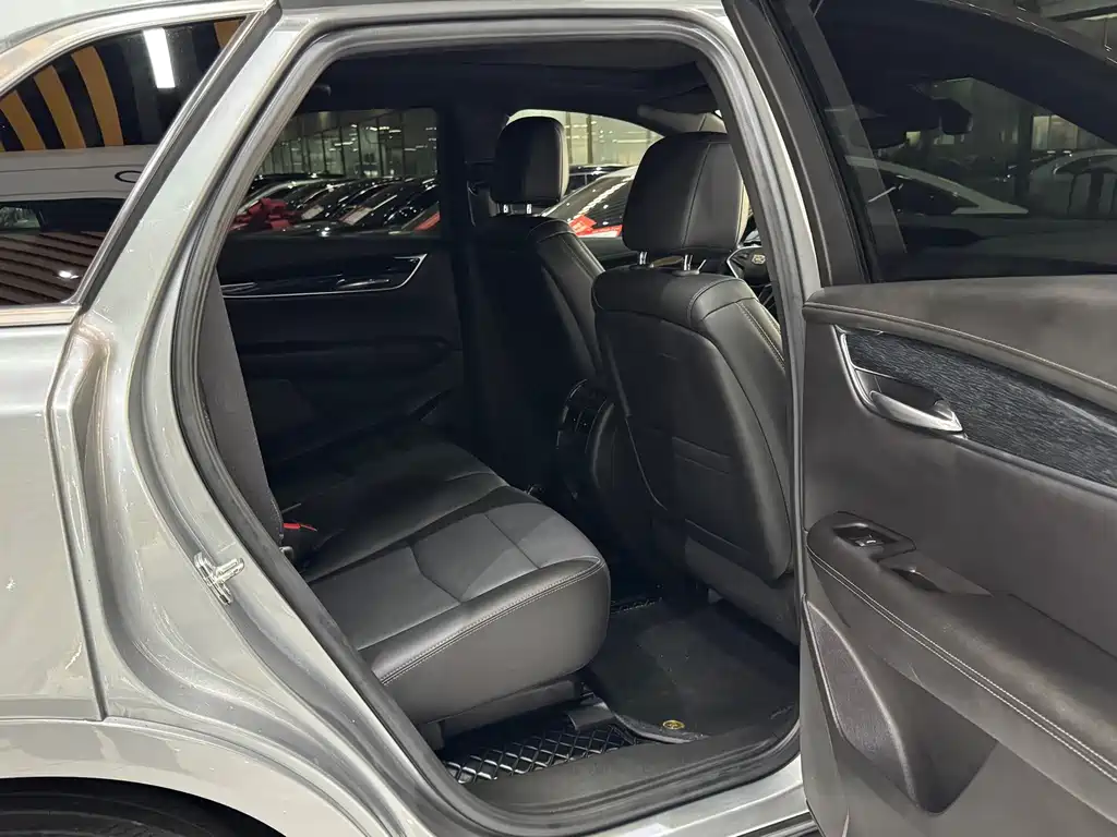 Cadillac XT5 2023 — фото 21