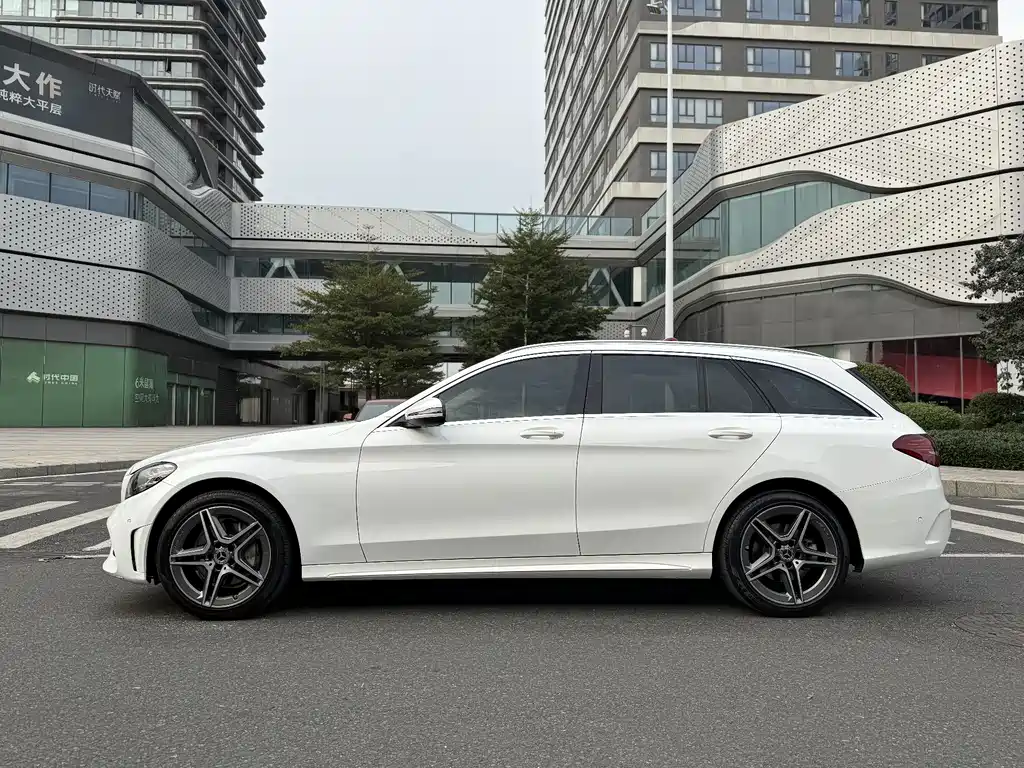 Mercedes-Benz C-Class 2020 — фото 4