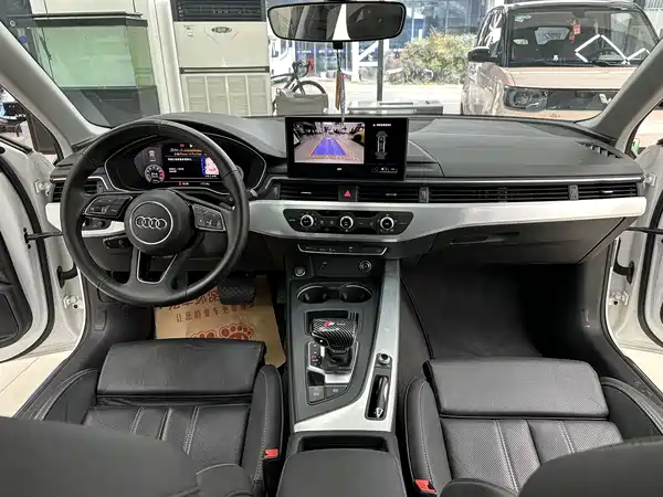 Audi A4L 2020
