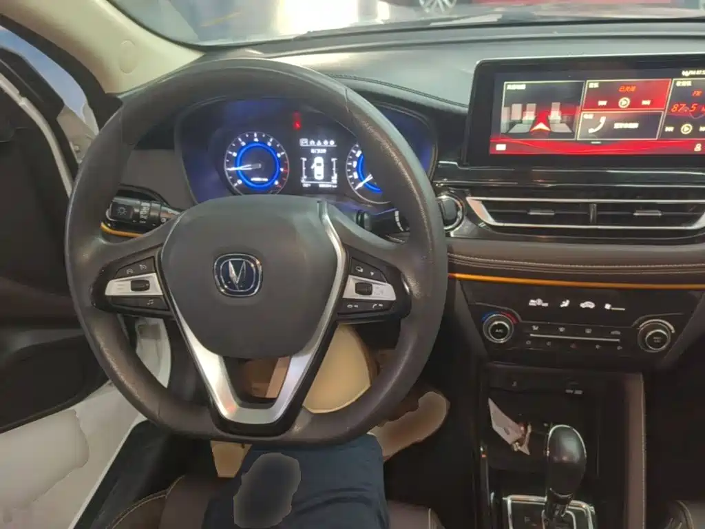 Changan Eado DT 2019 — фото 10