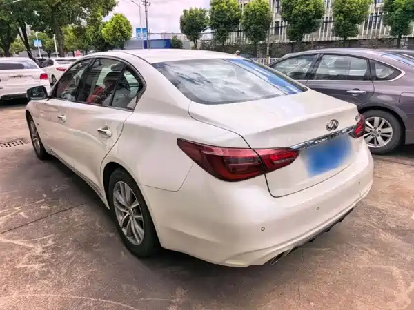 Infiniti Q50L 2019