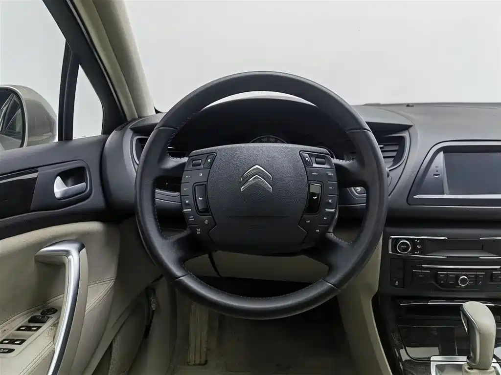 Citroen C5 2015 — фото 11