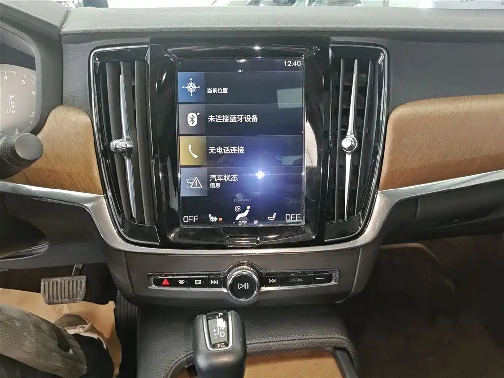 Volvo S90 2018 — фото 13
