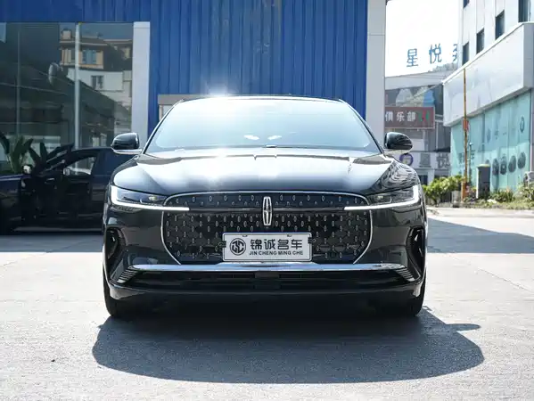 Lincoln Z 2022