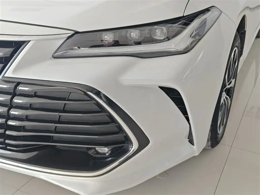 Toyota Avalon 2023 — фото 3