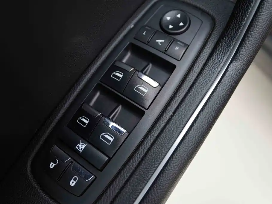 Maserati Levante 2020 — фото 15