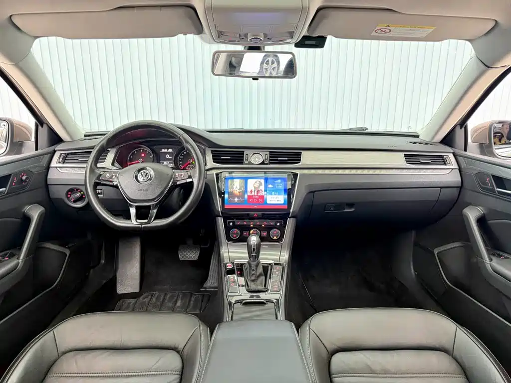 Volkswagen Passat 2017 — фото 19