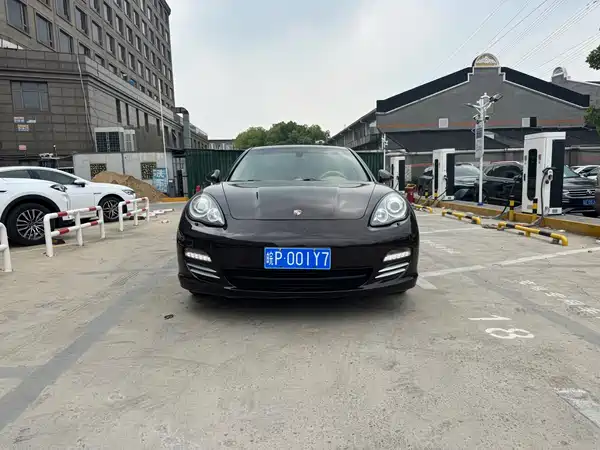 Porsche Panamera 2012