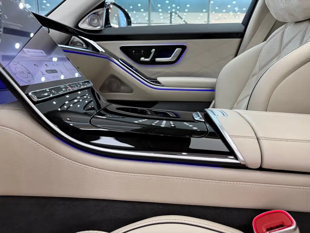 Mercedes-Benz Maybach S-Class 2023 — фото 15