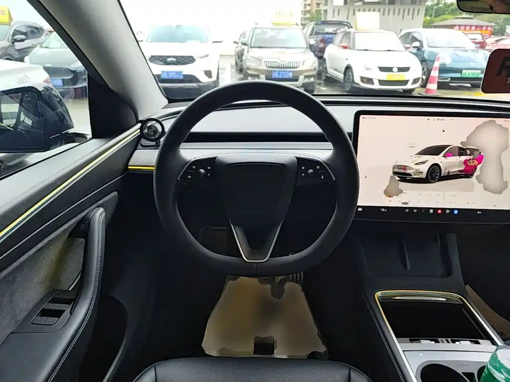 Tesla Model Y 2023 — фото 11