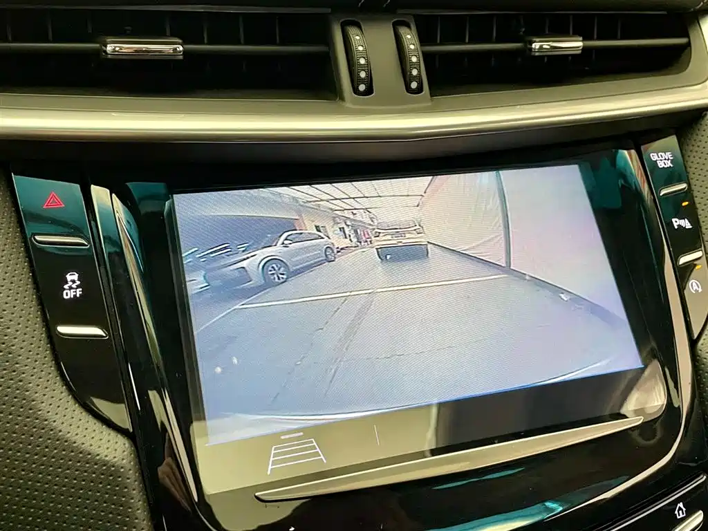 Cadillac XTS 2019 — фото 12