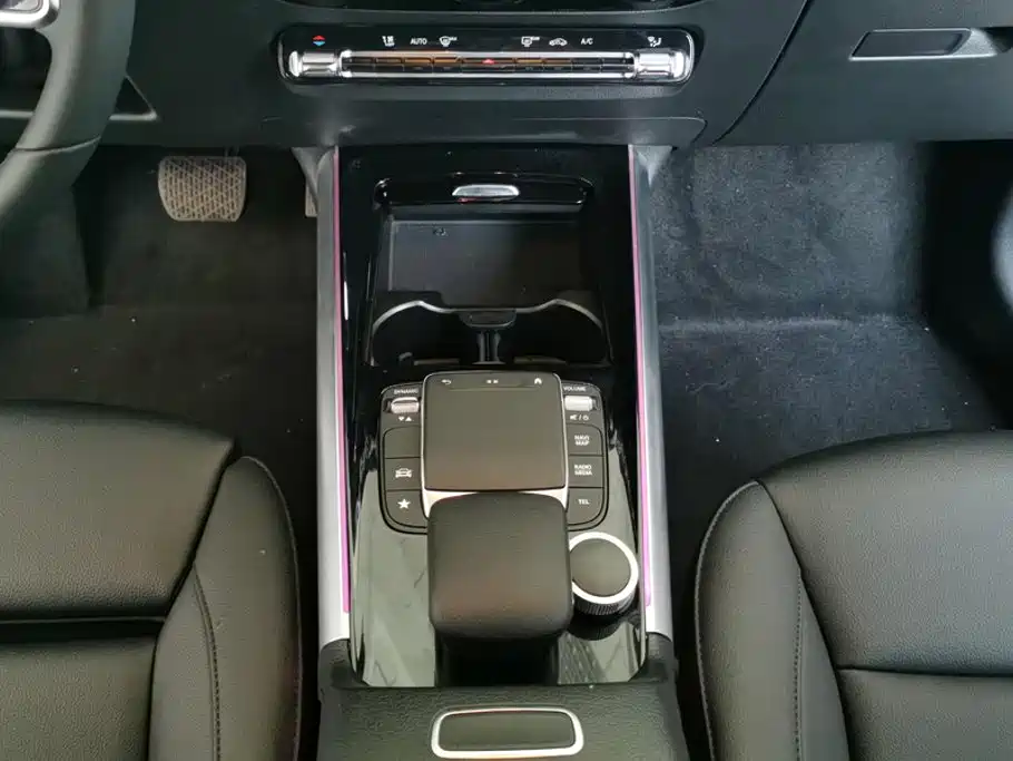 Mercedes-Benz GLA 2023 — фото 16
