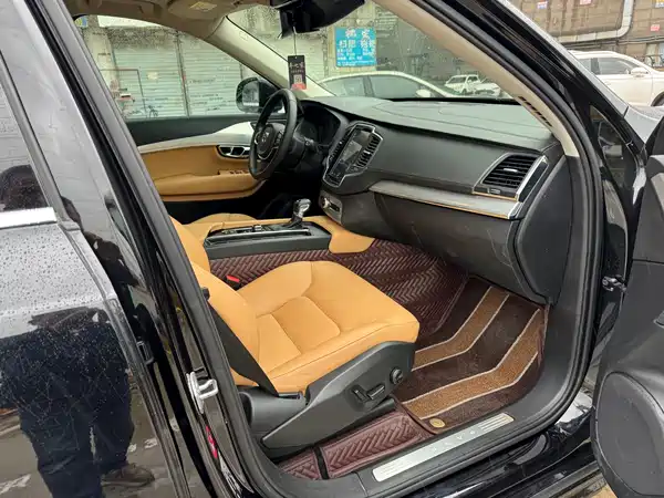Volvo XC90 2016