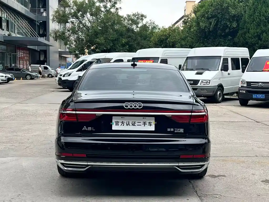 Audi A8 2020 — фото 8
