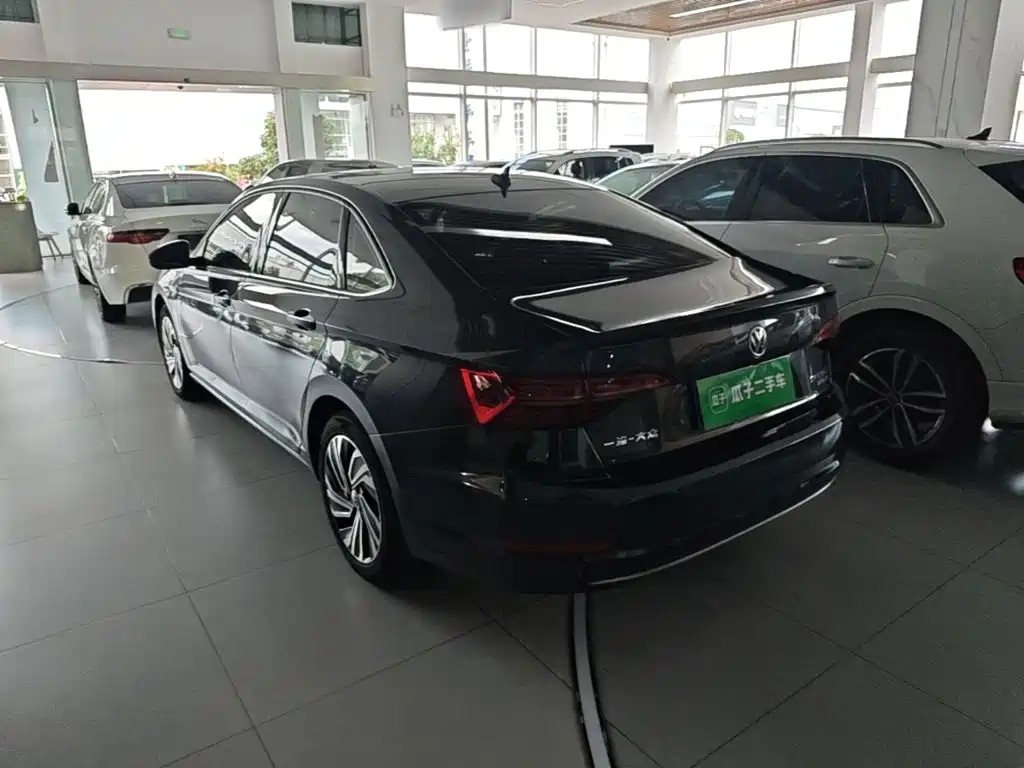 Volkswagen Sagitar 2022