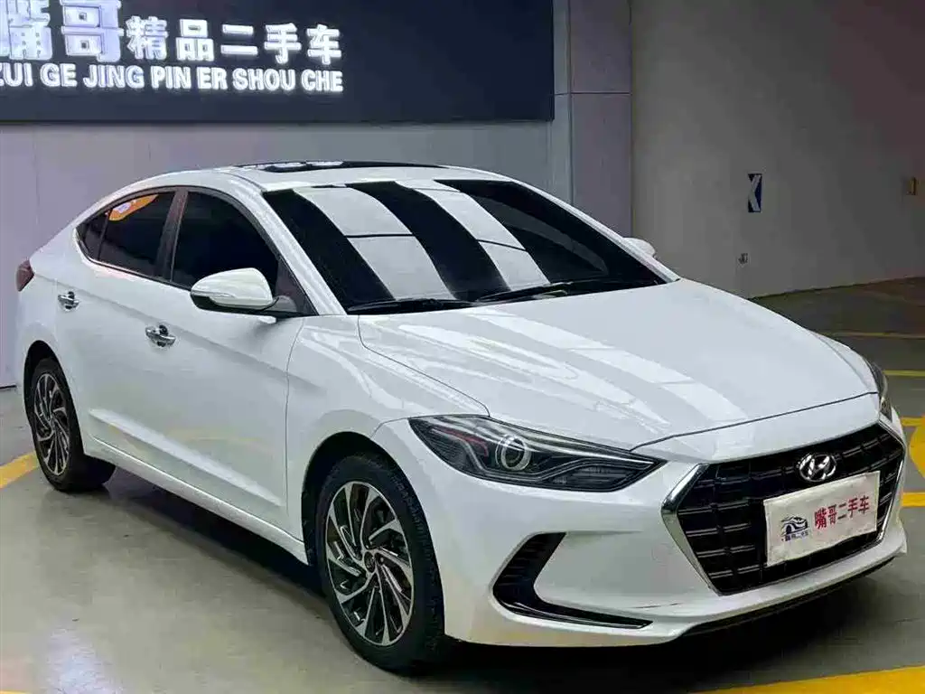 Hyundai Elantra 2021 — фото 3
