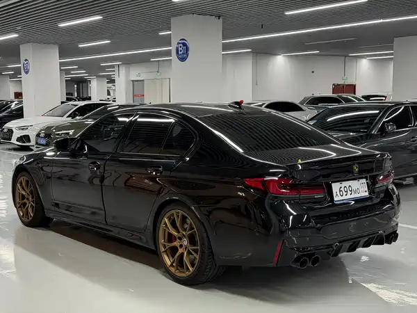 BMW M5 2023
