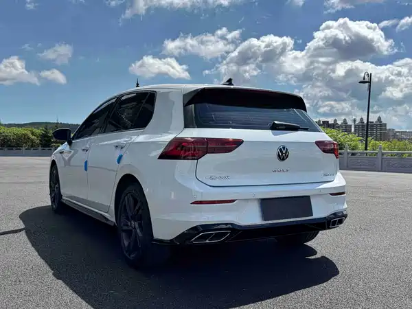 Volkswagen Golf 2023