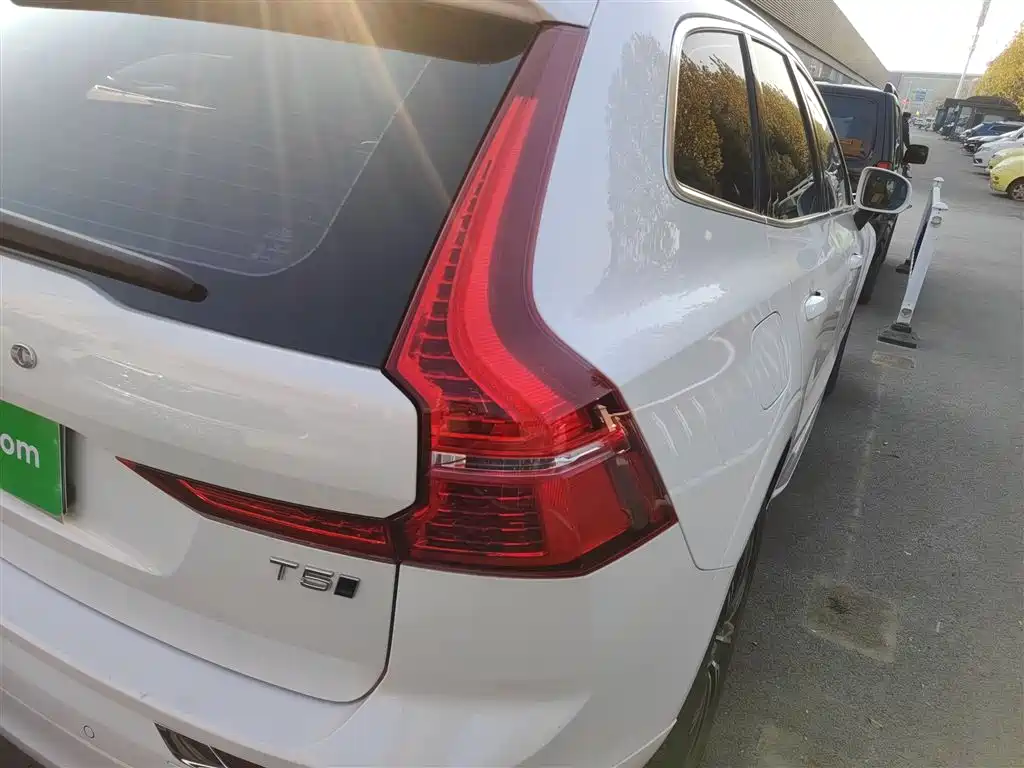 Volvo XC60 2020 — фото 24