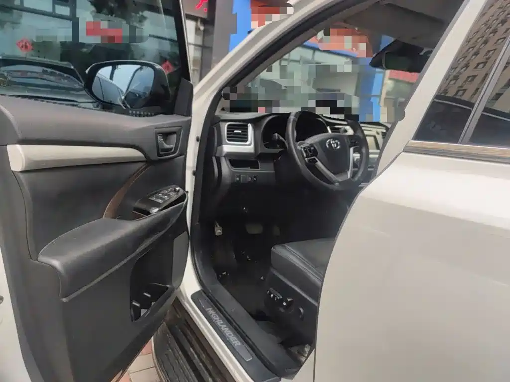 Toyota Highlander 2019 — фото 17