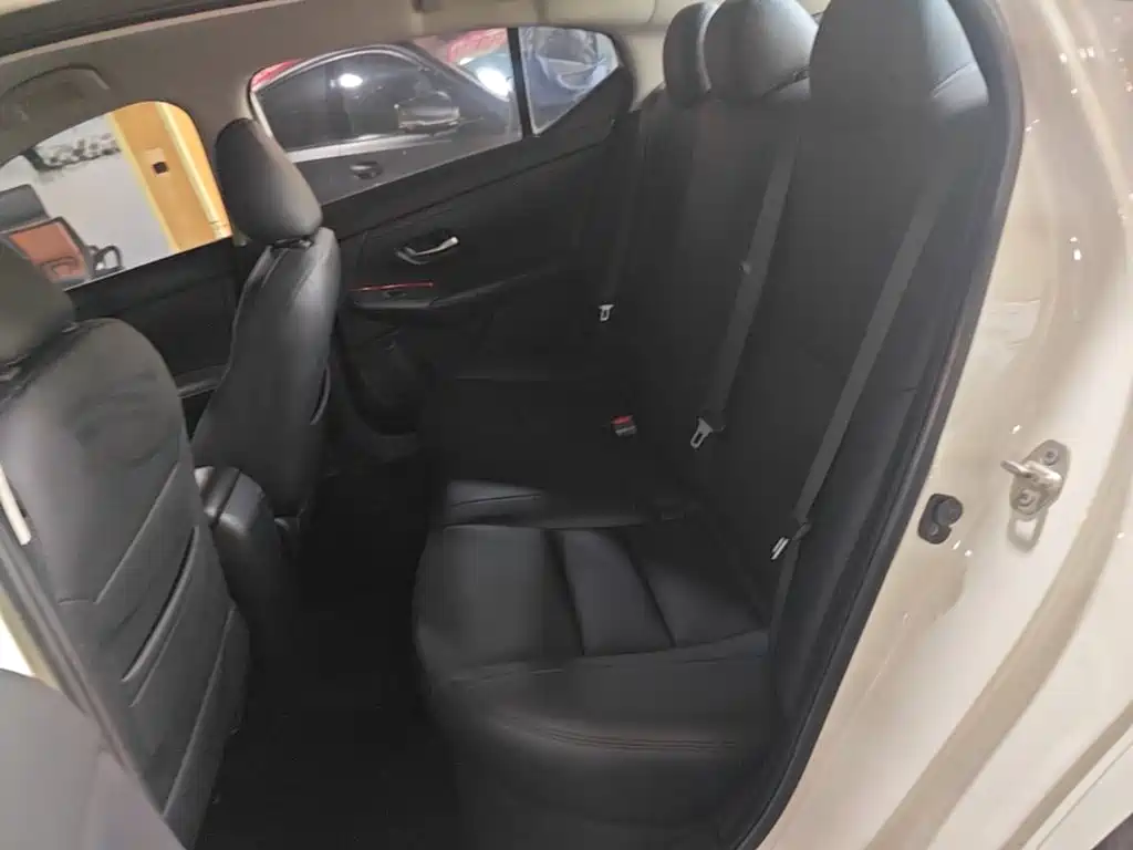 Nissan Sylphy 2021 — фото 17